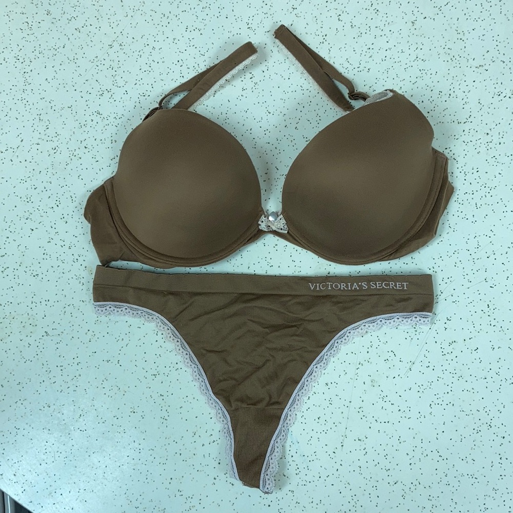 VS Body by Victoria Push Up Bra